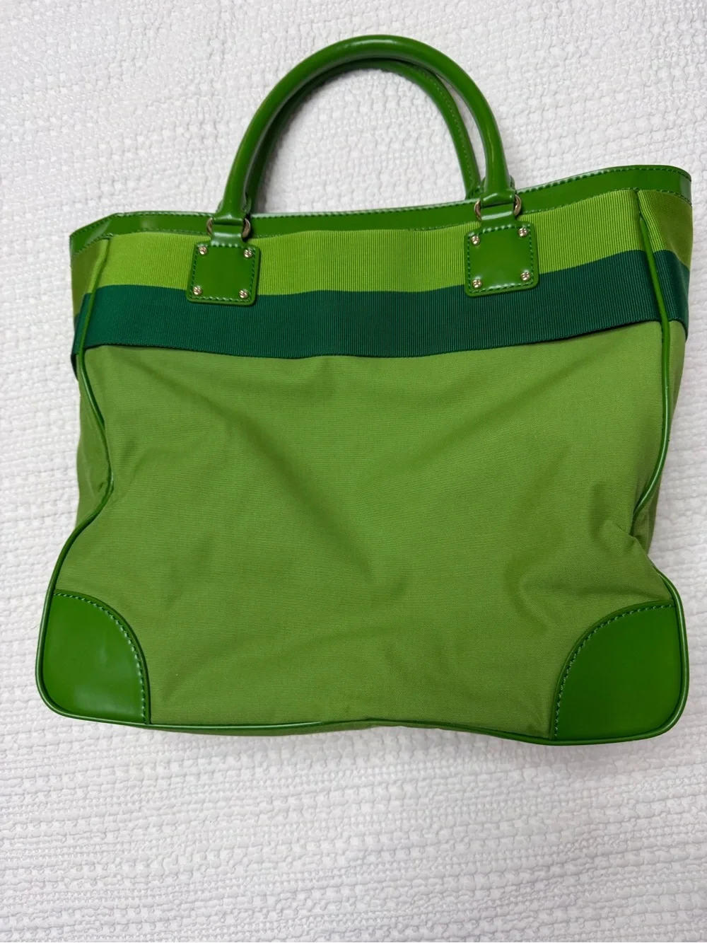 kate spade Adorable Green New York Bow Tote Bag with New Travel Spade Tag